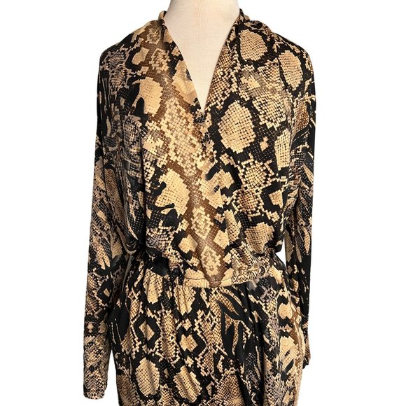 Venus woman’s small snake print romper elastic waist pockets straight leg - Picture 3 of 13